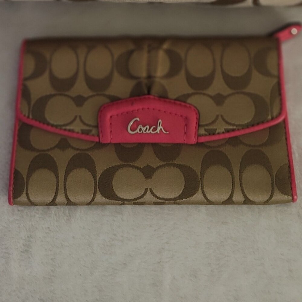 Coach wallet with pink trim